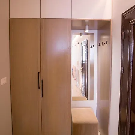 Tola Apartaments Pogradec Exterior photo