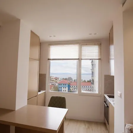 Tola Apartaments Pogradec Exterior photo