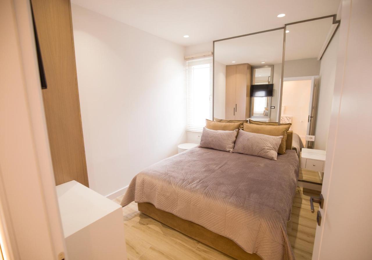 Apartment Tola
